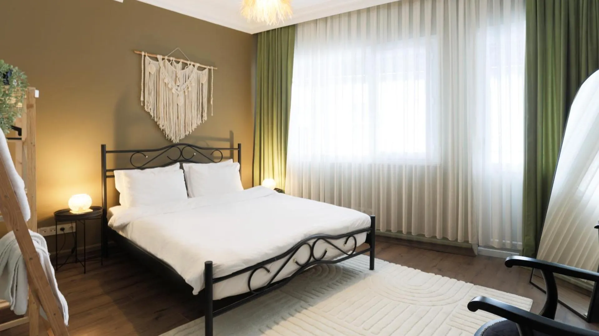 Triplex In The Heart Of Taksim For Big Groups And Familes Apartment Istanbul