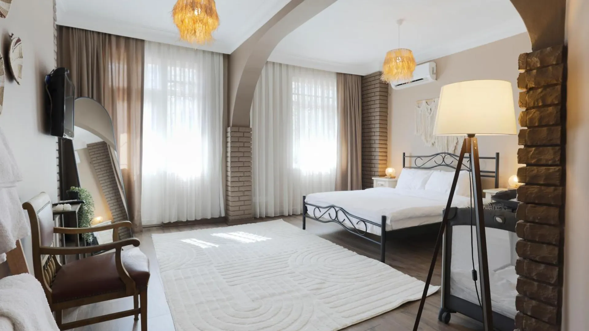 Triplex In The Heart Of Taksim For Big Groups And Familes Apartment Istanbul