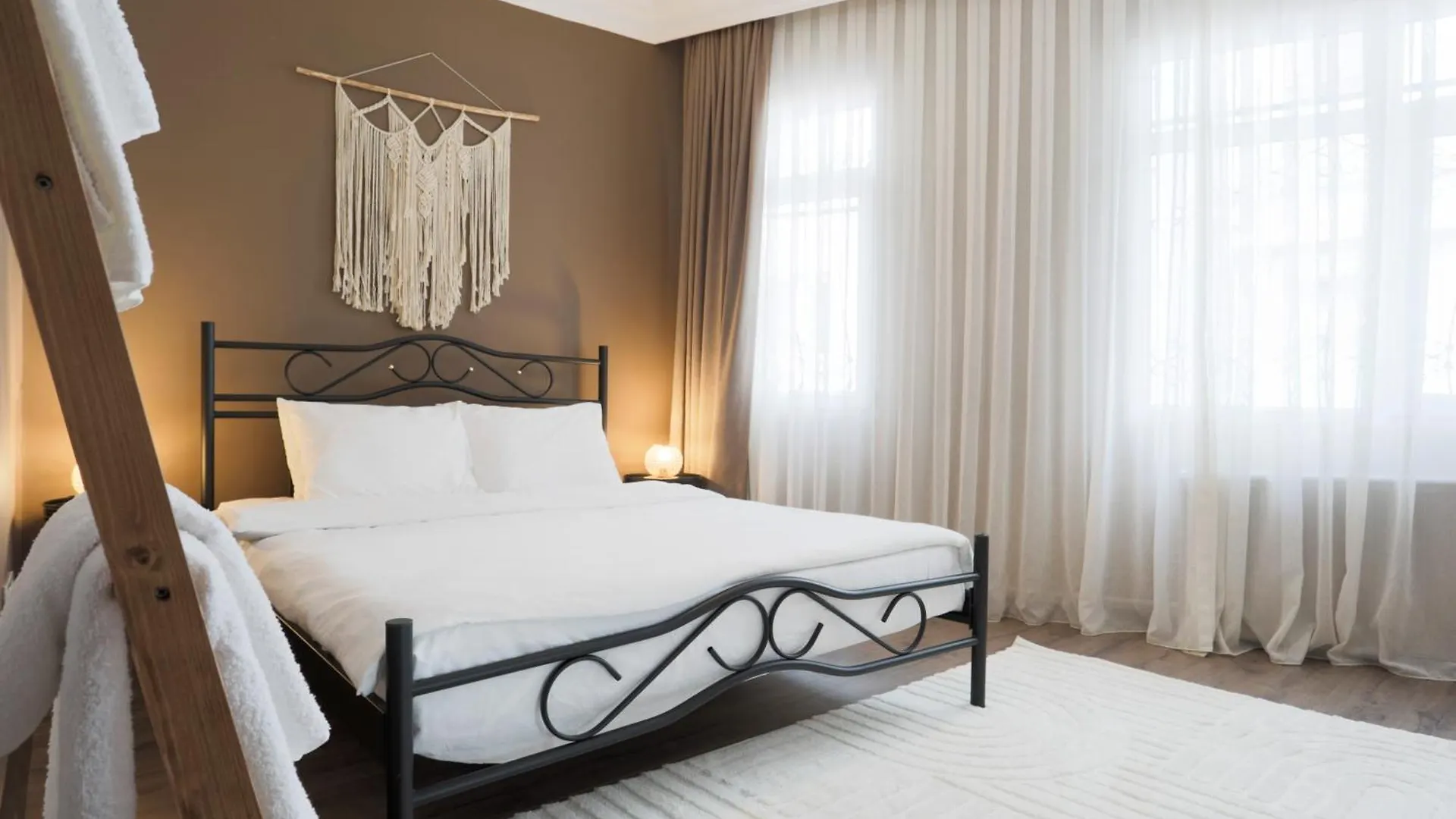 Triplex In The Heart Of Taksim For Big Groups And Familes Apartment Istanbul