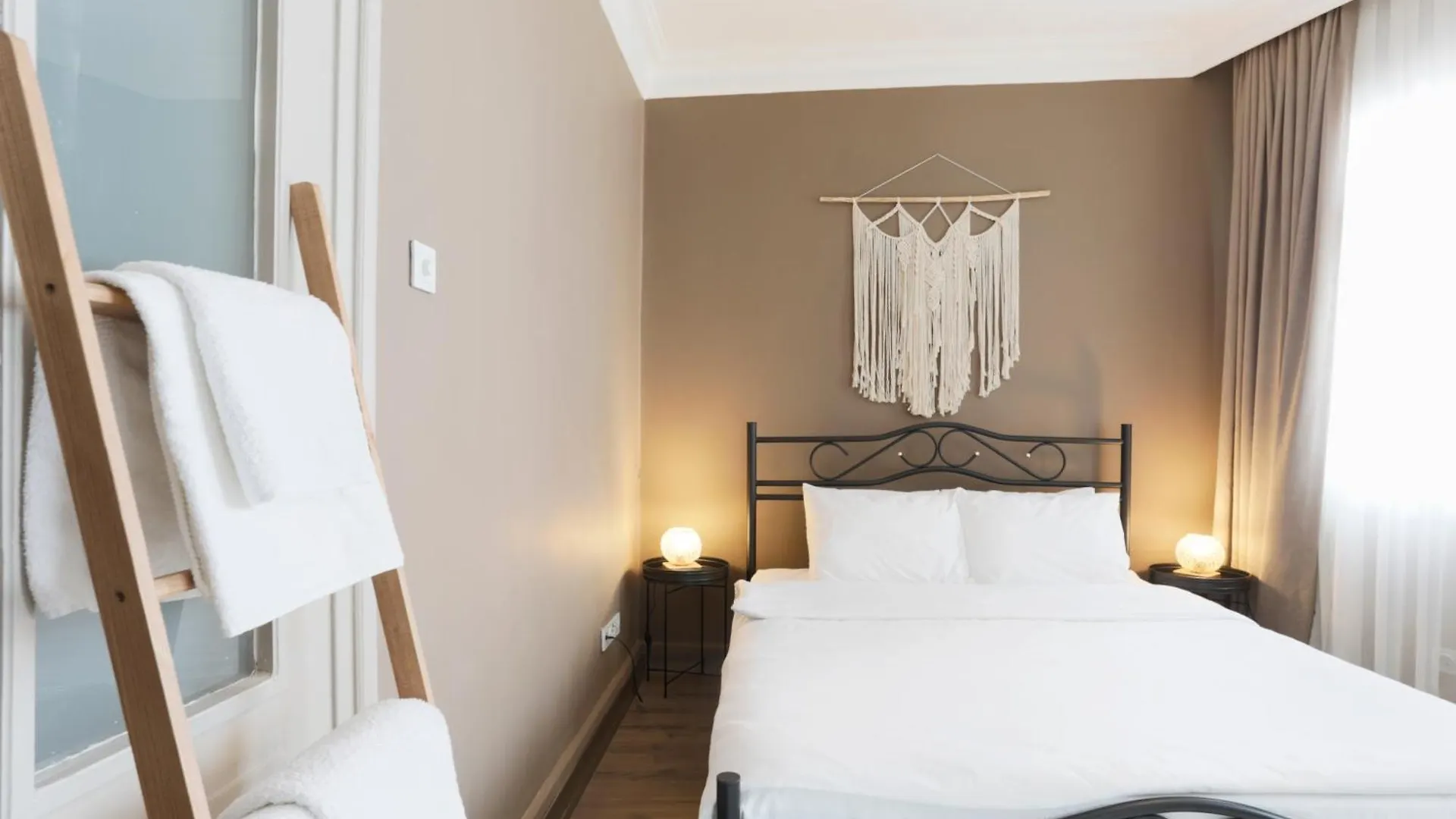 Triplex In The Heart Of Taksim For Big Groups And Familes Apartment Istanbul 0*,