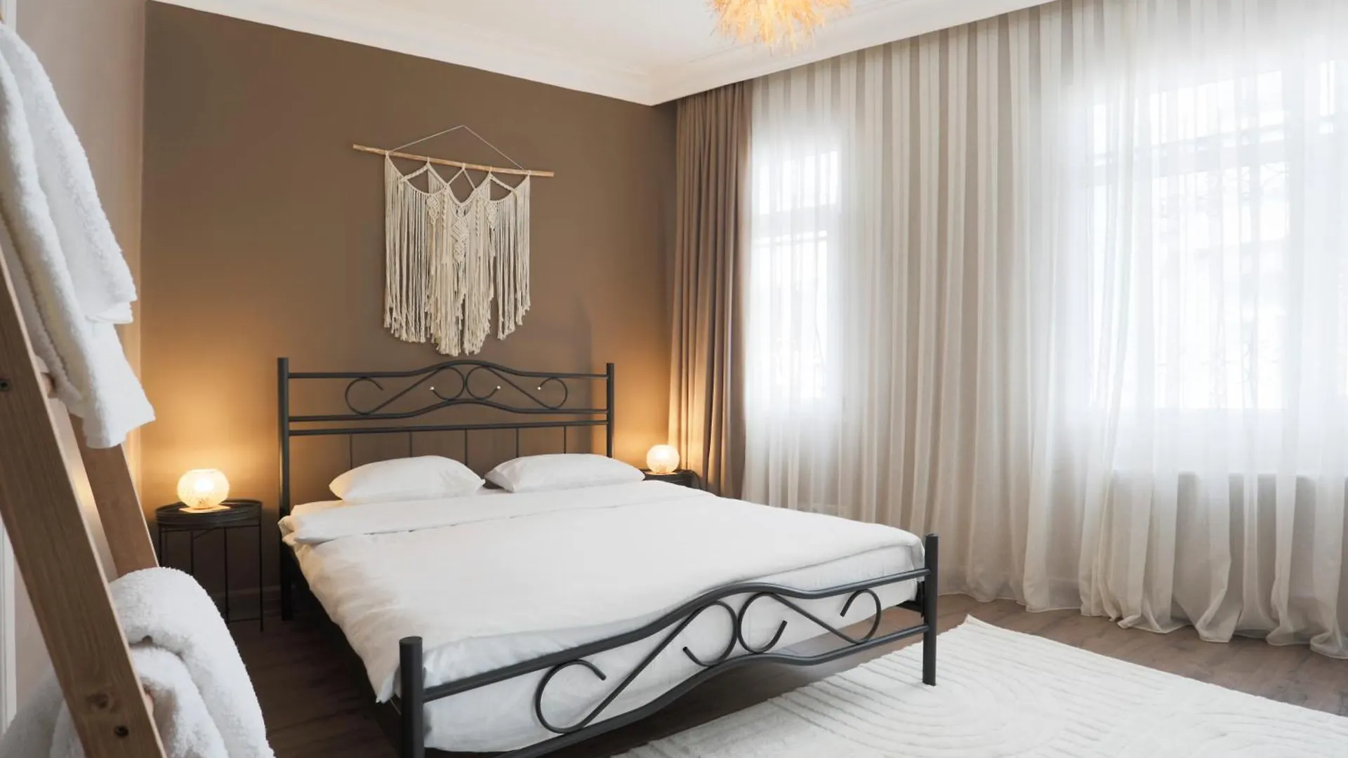 Triplex In The Heart Of Taksim For Big Groups And Familes Apartment Istanbul