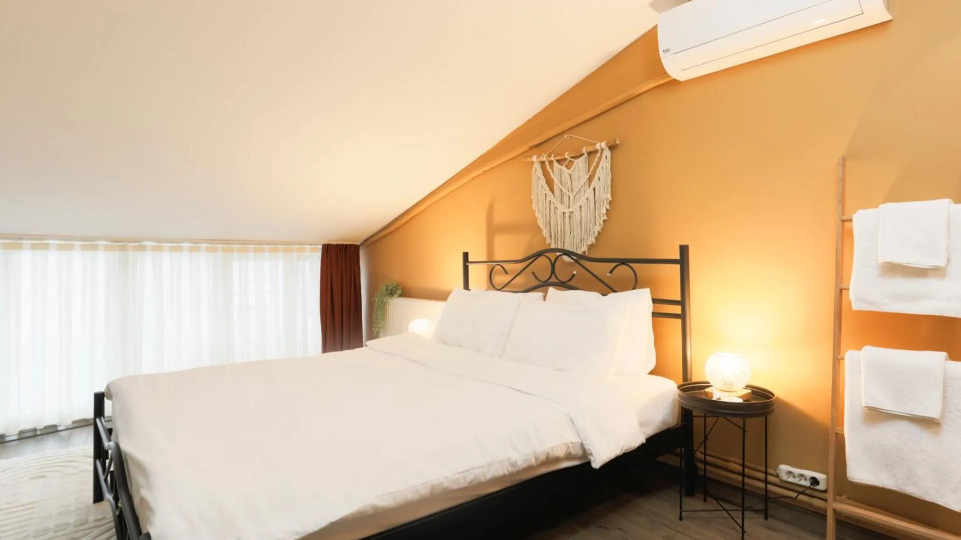 Triplex In The Heart Of Taksim For Big Groups And Familes Apartment Istanbul