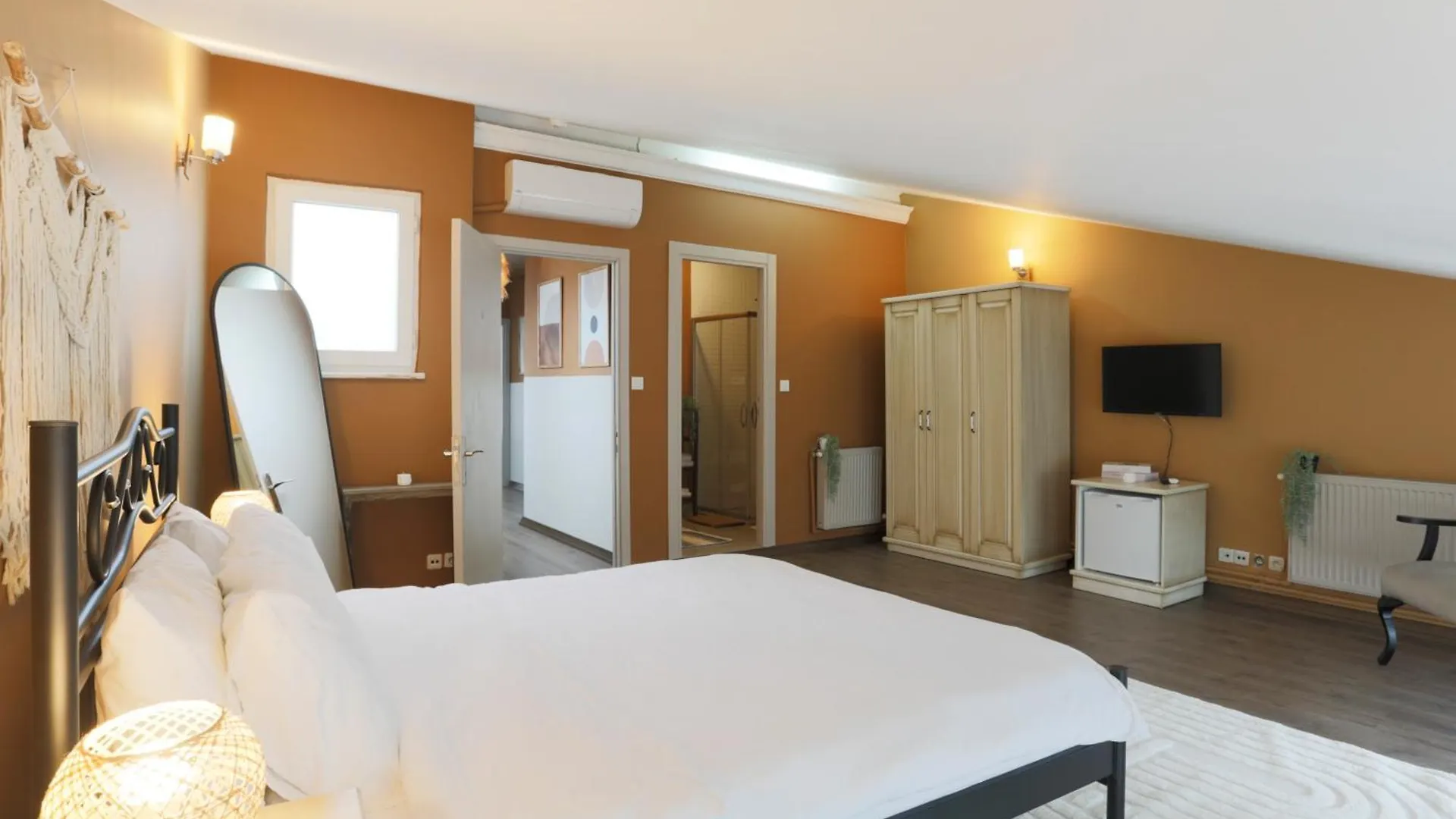 Triplex In The Heart Of Taksim For Big Groups And Familes Apartment Istanbul